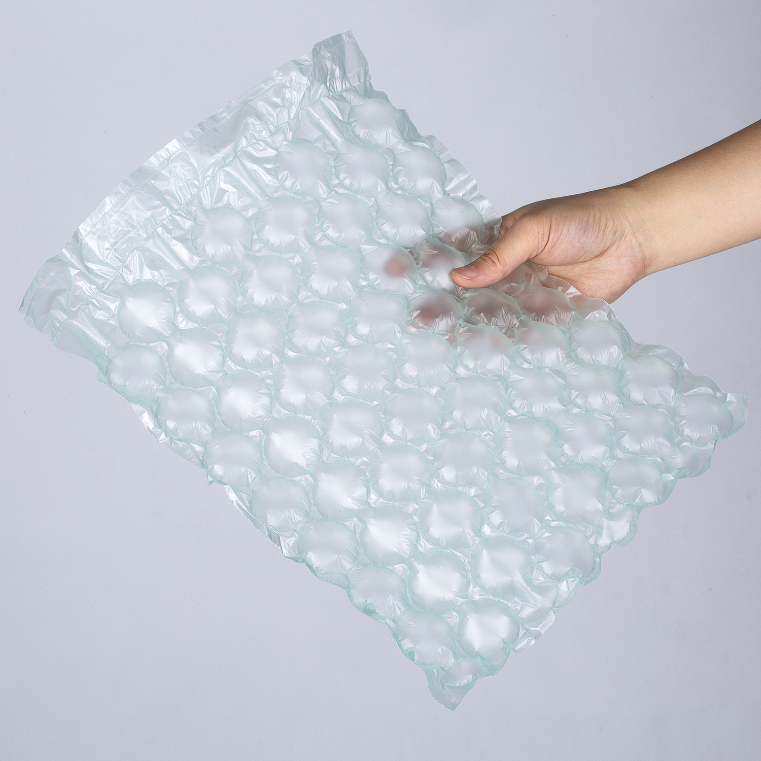 Aufblasbare Kissenhülle aus Kunststoff für Expressverpackungen
